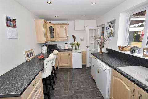 4 bedroom detached bungalow for sale, Eastgate, Normanton-On-Trent, Newark