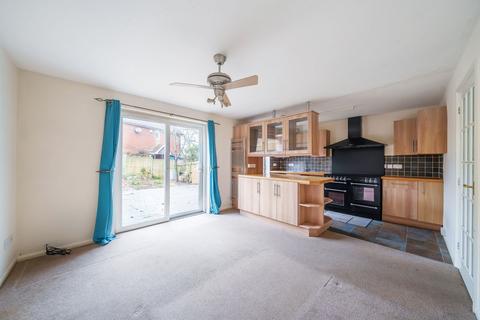 3 bedroom semi-detached house for sale, Clayhill Close, Waltham Chase, SO32