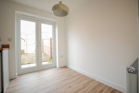 2 bedroom semi-detached house to rent, Brook Road, Bristol BS5