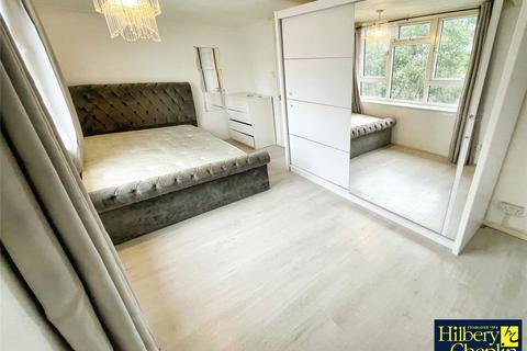 81 Victor Walk, Hornchurch, RM12 4XQ
