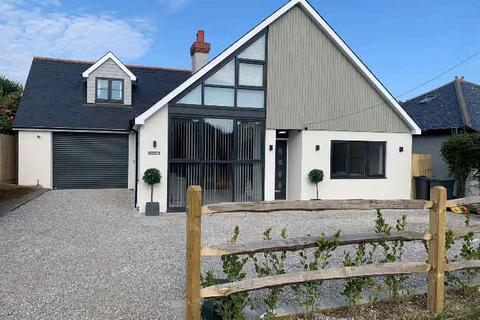 4 bedroom detached house for sale, Croft Lane, Hayling Island