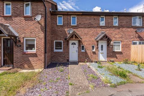 2 bedroom terraced house to rent, Bramber Court, Cippenham