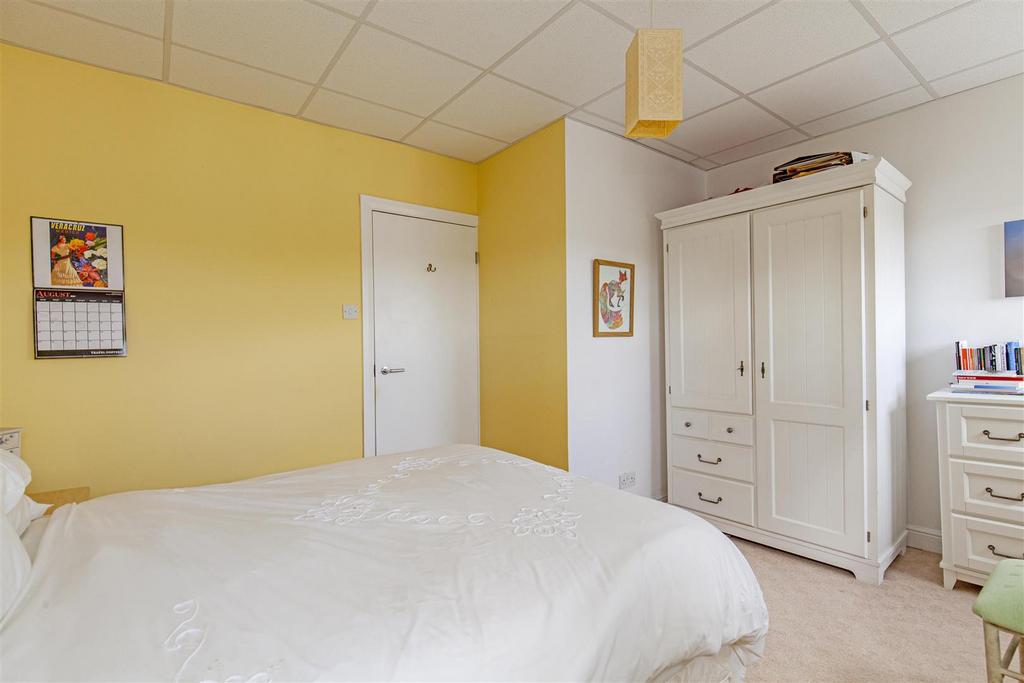 Bedroom 1-4.jpg