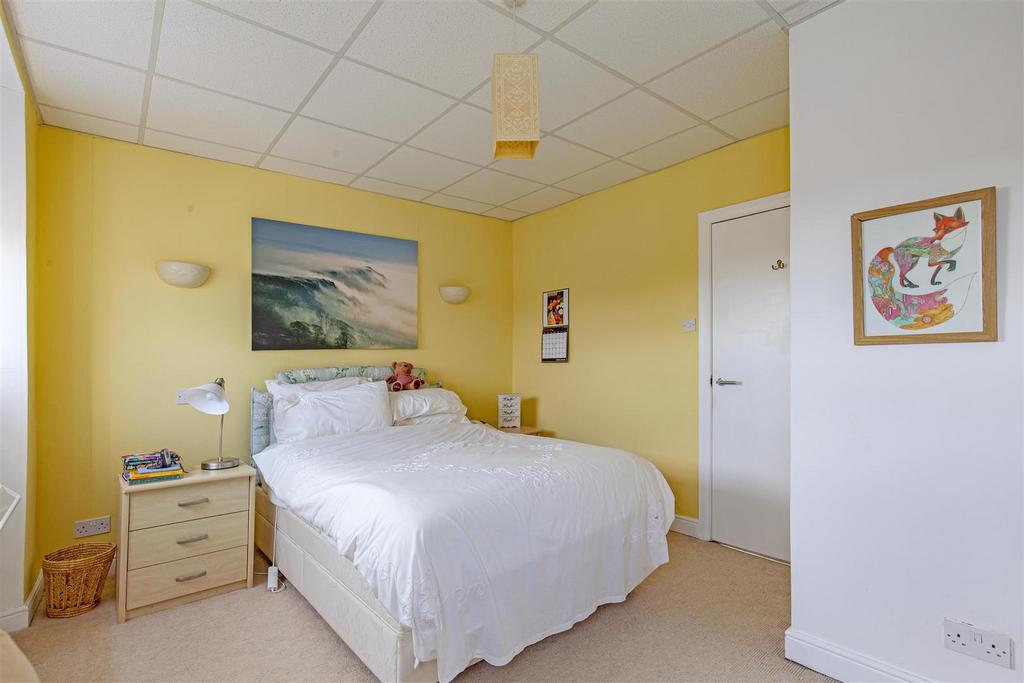 Bedroom 1-3.jpg