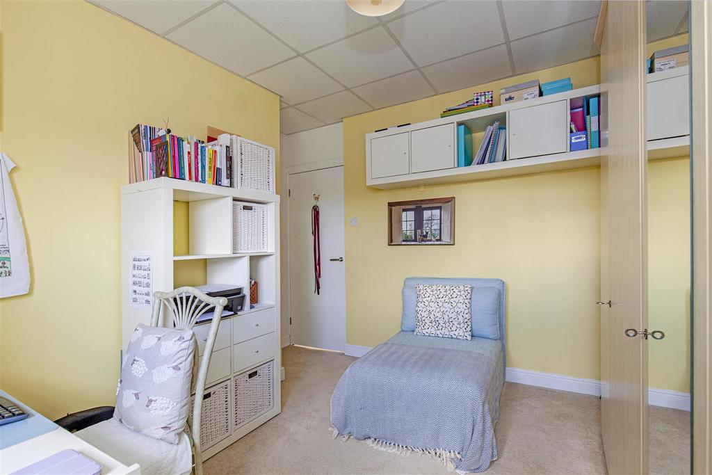 Bedroom 2-2.jpg