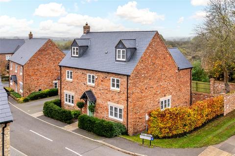 5 bedroom detached house for sale, Field View, Roade, Northamptonshire, NN7