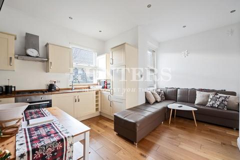 2 bedroom flat for sale, Dyne Road, London, NW6