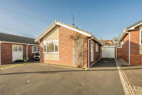 2 bedroom detached bungalow for sale, Holly Close, Kinver, DY7 6BP