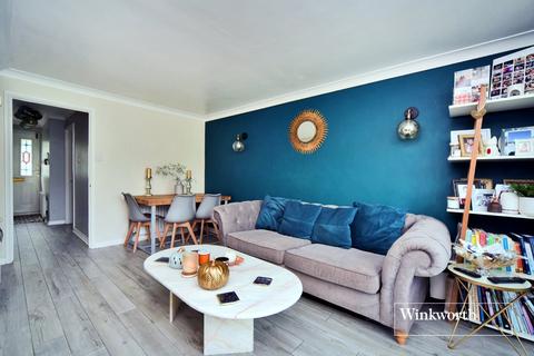 8 The Retreat, Worcester Park, KT4 8SU