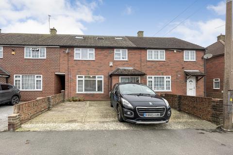 5 bedroom terraced house for sale, Araglen Avenue, South Ockendon, Essex, RM15