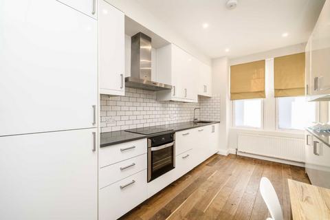 3 bedroom house to rent, Thorpebank Road, London W12