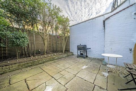 3 bedroom house to rent, Thorpebank Road, London W12