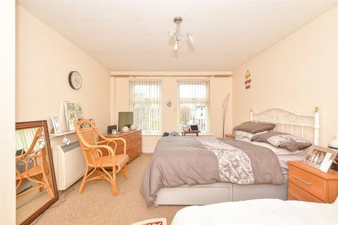 1 bedroom flat for sale, London Road, Bognor Regis, West Sussex