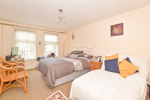 1 bedroom flat for sale, London Road, Bognor Regis, West Sussex