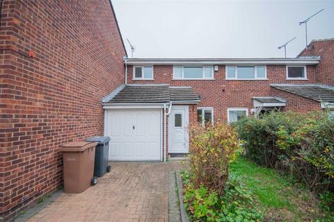 3 bedroom end of terrace house to rent, Candytuft Road, Springfield, Chelmsford