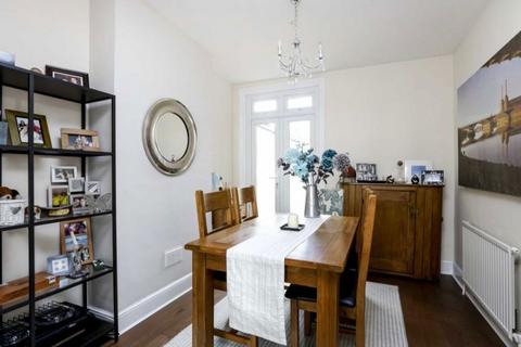 28 Wimbledon Road, London, SW17 0UQ