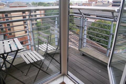 2 bedroom apartment to rent, Queen Street, The Aspect, Cardiff