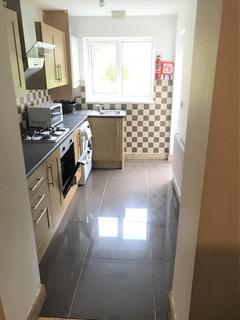 3 bedroom house to rent, Western Street, Sandfields, Swansea