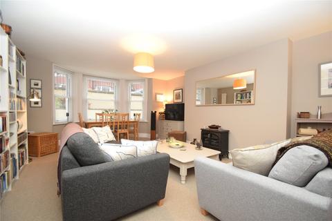 2 bedroom apartment for sale, Avenue Victoria, Scarborough, North Yorkshire, YO11