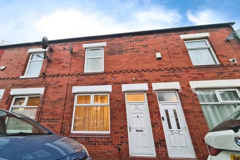 2 bedroom terraced house to rent, Leaf Street, Stockport, Greater Manchester, SK5