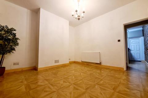 2 bedroom terraced house to rent, Leaf Street, Stockport, Greater Manchester, SK5