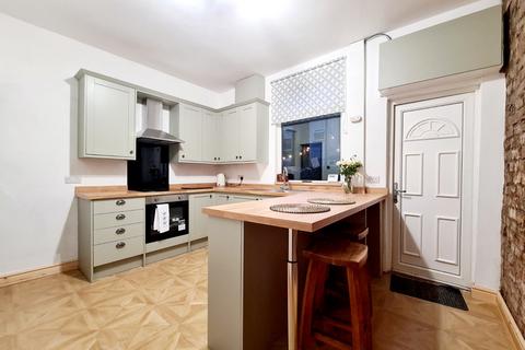 2 bedroom terraced house to rent, Leaf Street, Reddish, Stockport, SK5