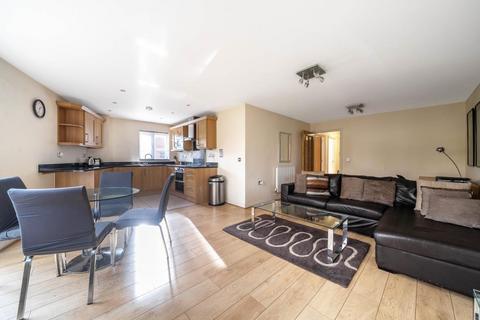 2 bedroom flat for sale, Basingstoke,  Hampshire,  RG21