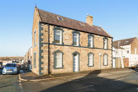 3 bedroom end of terrace house for sale, Shaw Street, Workington CA14