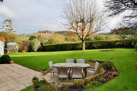 4 bedroom detached house for sale, Roundway Close, Heddington, Calne