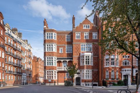 3 bedroom apartment for sale, Cadogan Gardens, London SW3