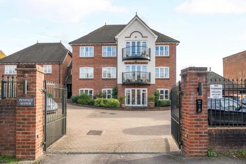 2 bedroom flat for sale, High Street, Haslemere, Surrey, GU27