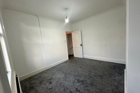 4 bedroom terraced house to rent, Walthamstow, E17