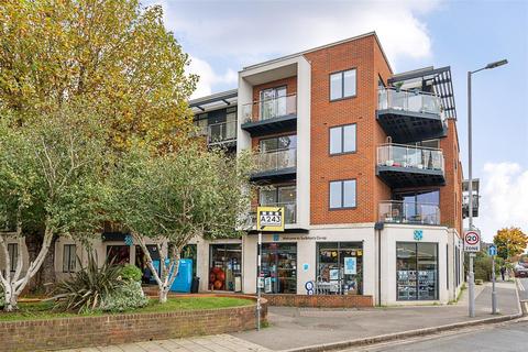 2 bedroom apartment for sale, Ellerton Road, Surbiton