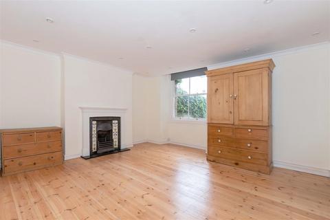 3 bedroom flat to rent, Heene Terrace, Worthing