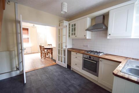 2 bedroom terraced house to rent, Ashville Street