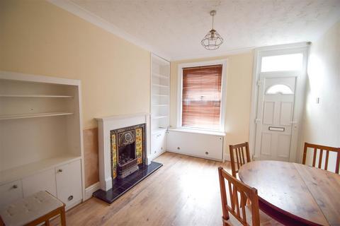 2 bedroom terraced house to rent, Ashville Street