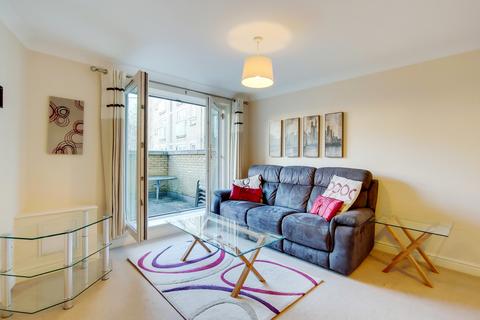 2 bedroom apartment for sale, 5 Woodland Crescent