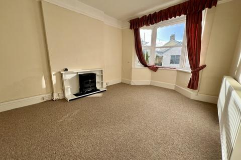 2 bedroom flat to rent, Myrddin Crescent, Carmarthen, Carmarthenshire