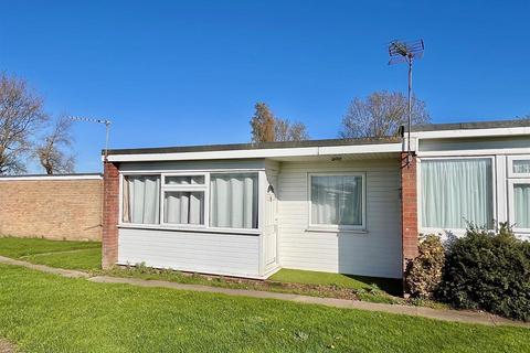 2 bedroom chalet for sale, California Road, California, Great Yarmouth