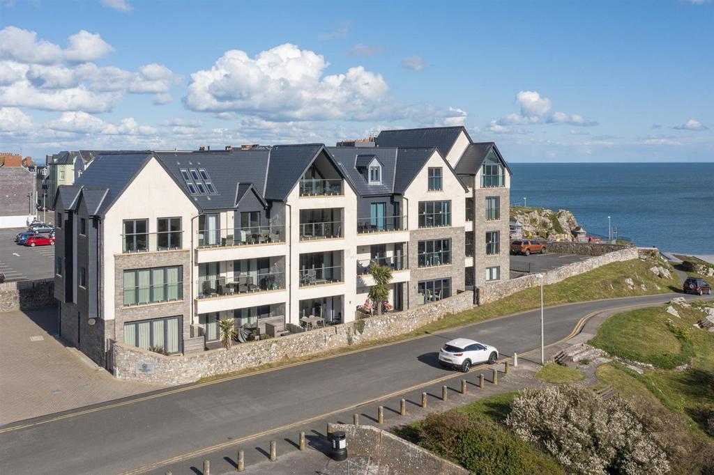 11 Waterstone House Tenby 68.jpg