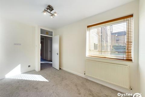 2 bedroom apartment to rent, Chase Road, The Pines Chase Road, N14