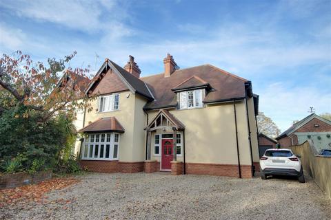 5 bedroom semi-detached house for sale, The Triangle, North Ferriby