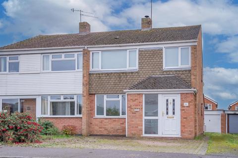 3 bedroom house to rent, Mallard Close, Worcester, Worcestershire