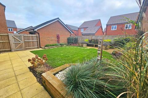 4 bedroom detached house for sale, Greenway, Box Road, Cam, Dursley