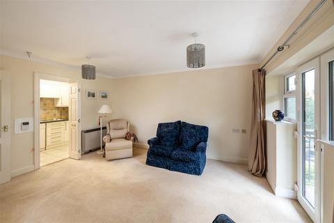 1 bedroom retirement property for sale, Wray Park Road, Reigate