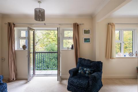 1 bedroom retirement property for sale, Wray Park Road, Reigate