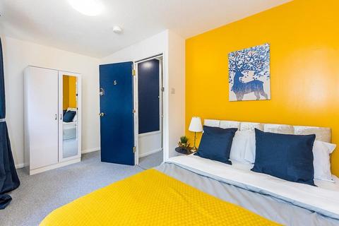 undefined, Inglewood Close, London E14