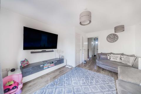51 River Way, Great Blakenham, Ipswich, IP6 0GH