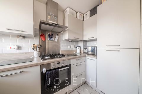 51 River Way, Great Blakenham, Ipswich, IP6 0GH