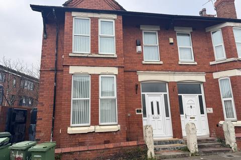 3 bedroom end of terrace house to rent, Chatsworth Road, Birkenhead CH42